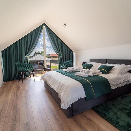 Village Resort Sauna & Jacuzzi & Netflix Tworkowa Kültér fotó