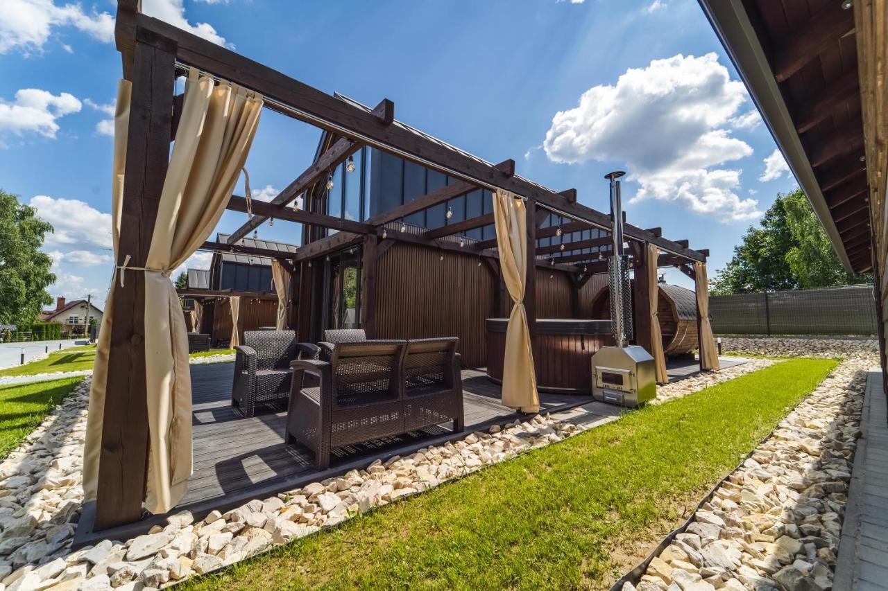 Village Resort Sauna & Jacuzzi & Netflix Tworkowa Kültér fotó