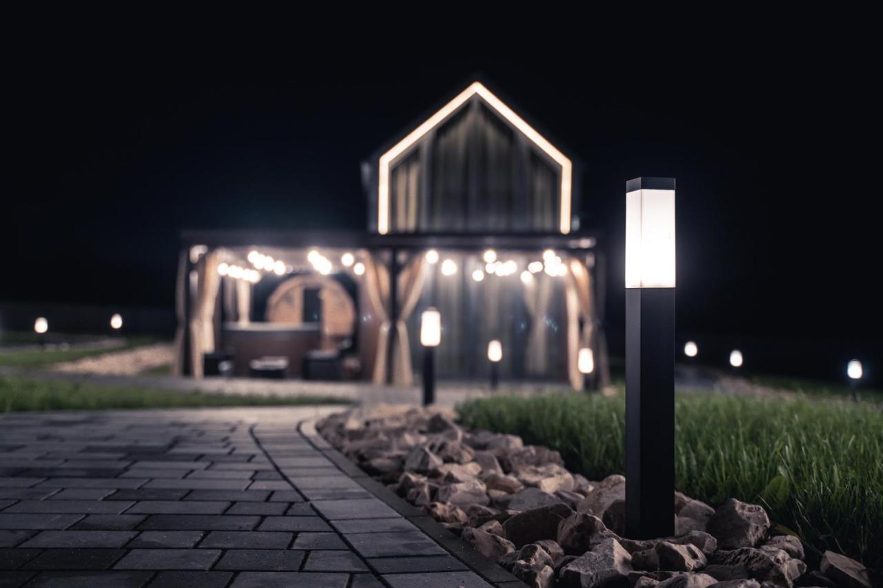 Village Resort Sauna & Jacuzzi & Netflix Tworkowa Kültér fotó