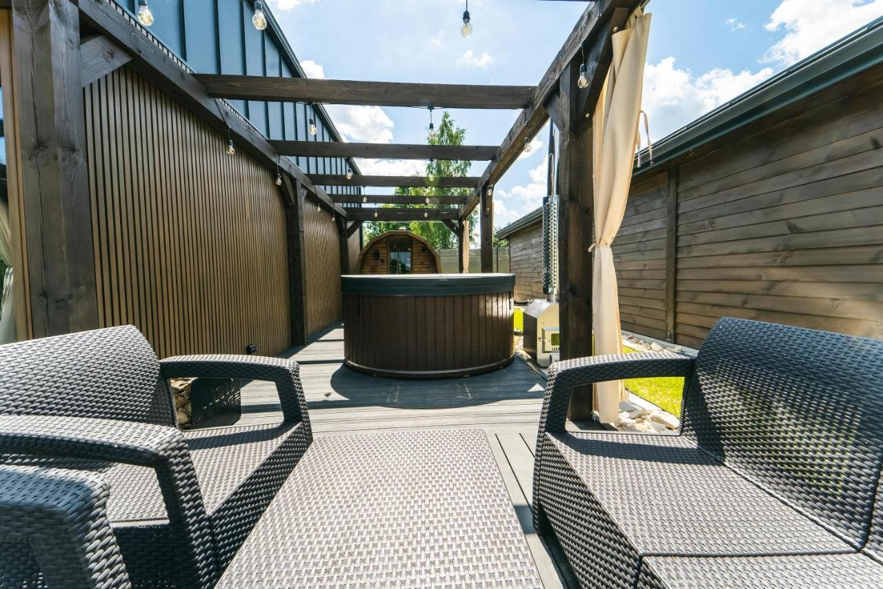 Village Resort Sauna & Jacuzzi & Netflix Tworkowa Kültér fotó