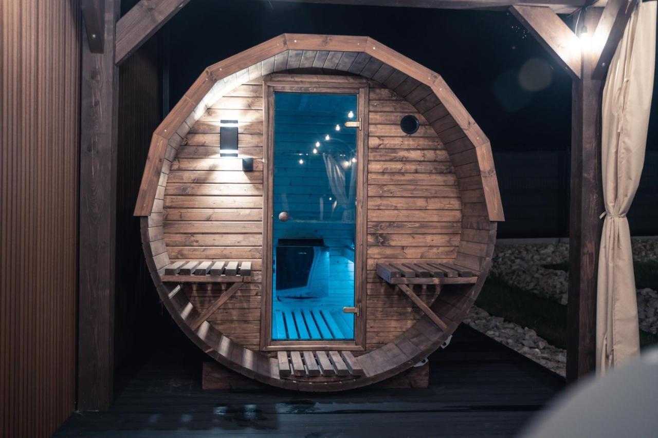 Village Resort Sauna & Jacuzzi & Netflix Tworkowa Kültér fotó