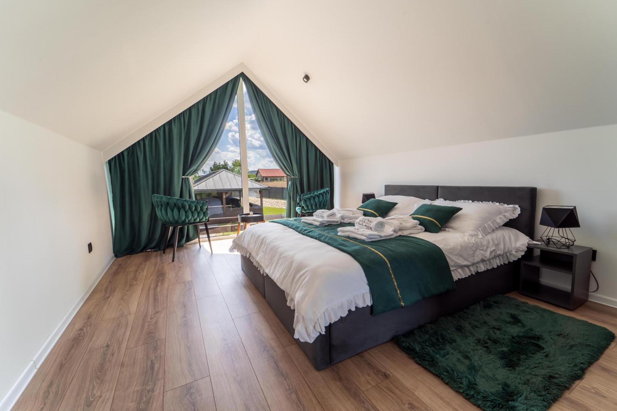Village Resort Sauna & Jacuzzi & Netflix Tworkowa Kültér fotó